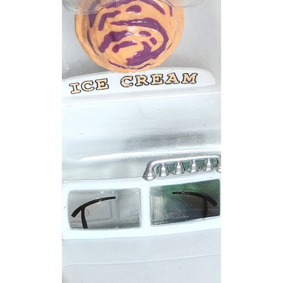 Vintage TheChevron Cars Summer Scoop Toy Ice Cream Truck with Opening Doors - Picture 9 of 16